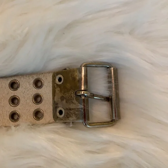 Vintage white leather 36” belt in great condition - Picture 5 of 10